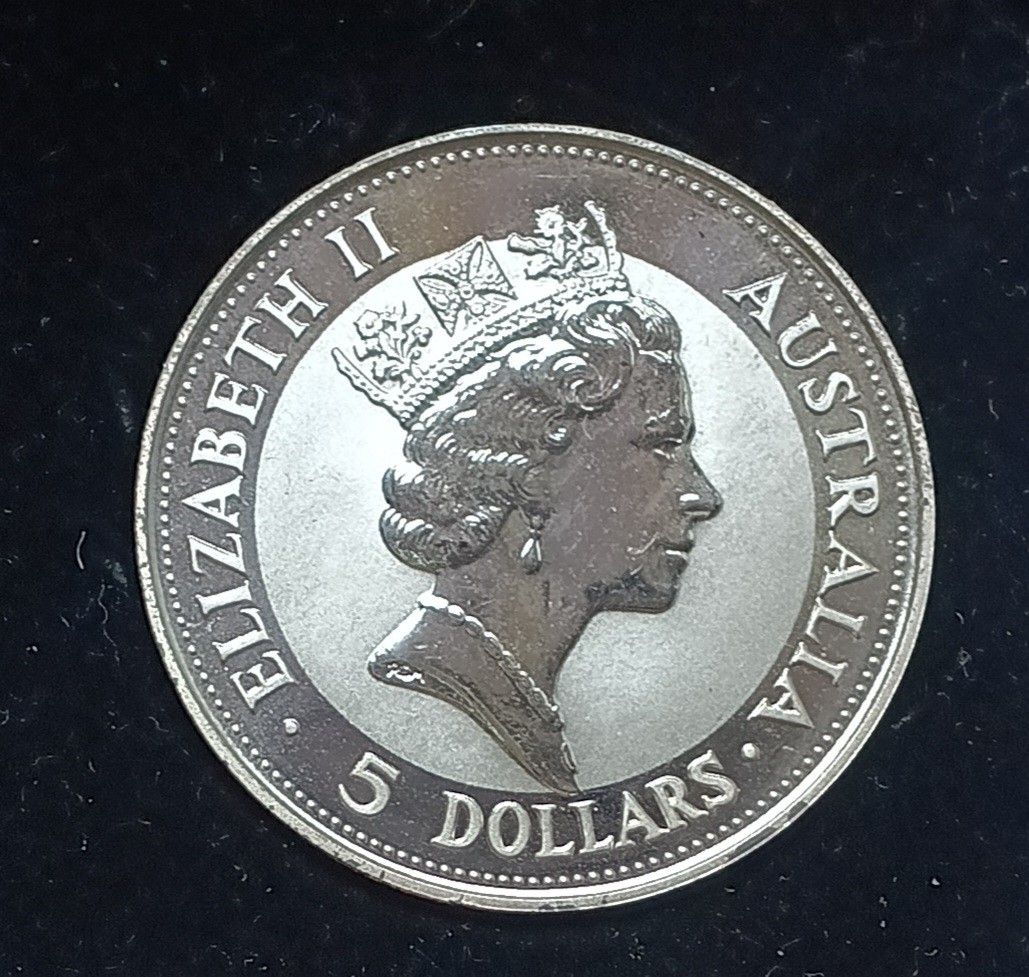 澳洲1991年1安士笑翠鳥銀幣一枚，全新，有氧化, 興趣及遊戲, 收藏品及紀念品, 錢幣- Carousell