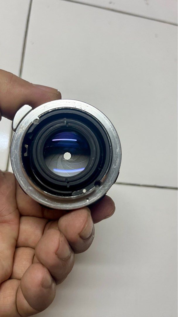 55mm f2.2 m42 screw mount takumar (Category: Lens & Kits) located in Manila. Submitted by olxph_400275733 (Listing ID 1307665692, Image 3). Description: Single coated with 10 aperture blades. .