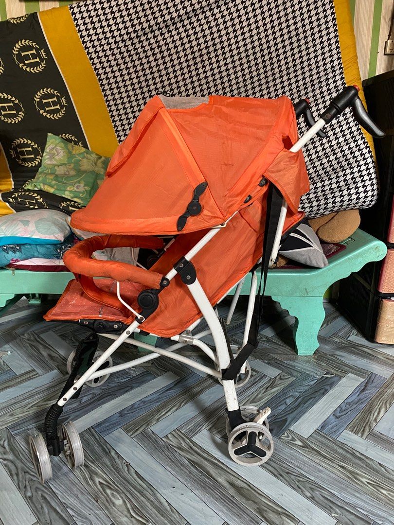 Baby 1st umbrella type stroller (Category: Strollers) located in Manila. Submitted by gracediola_18 (Listing ID 1307608085, Image 1). Description: Cod or pick up Qc Balintawak .