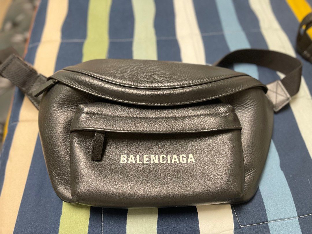 Balenciaga Leather Beltbag (Category: Luxury Bags & Wallets) located in Bautista. Submitted by mariazoyacloset (Listing ID 1307577794, Image 1). Description: Bag only. Legit. No inclusion. Legit check all you want. No issues. Not a reseller, bag ko po ito ako lang gumamit. Not ukay/thrifted!!! 35k plus sf LBC. Meet up/meet halfway within pangasinan area only..