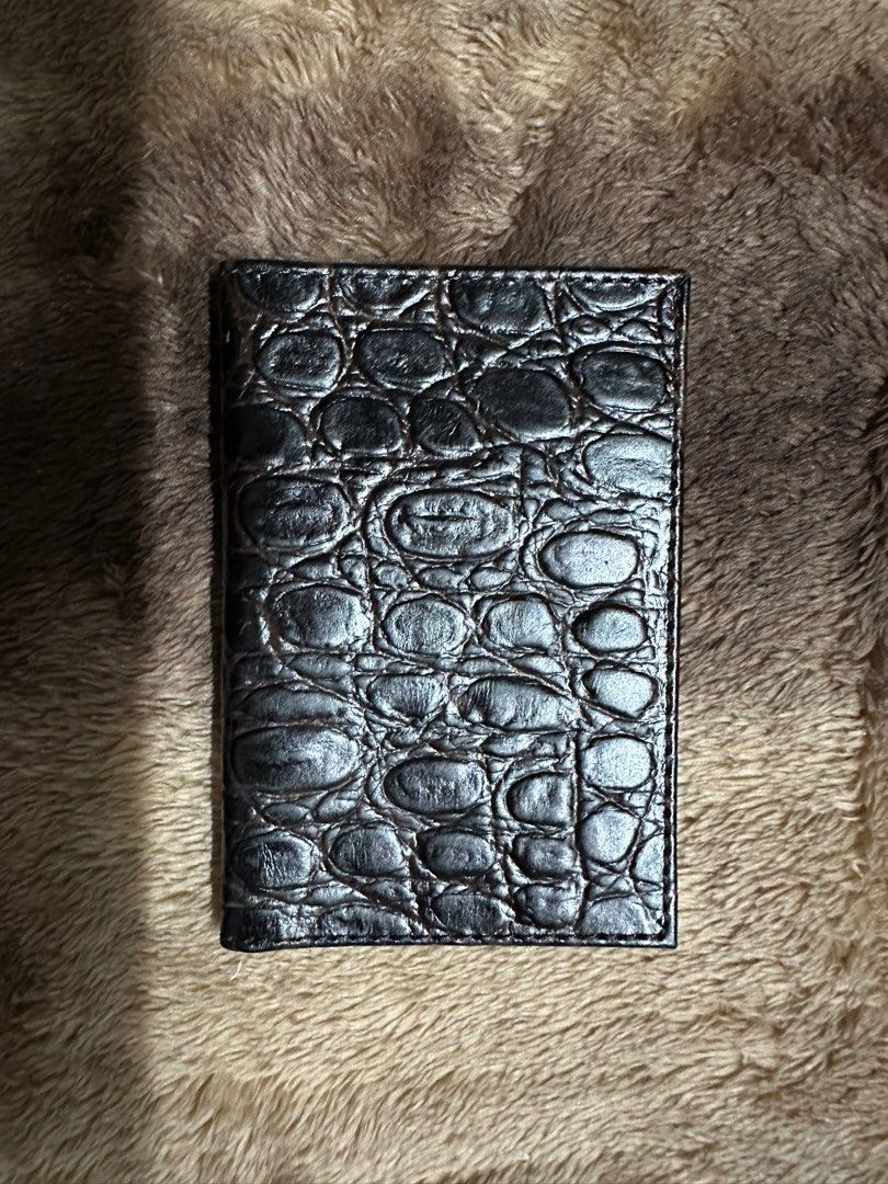 Card holder-minotti (Category: Announcements) located in Makati City. Submitted by neelojosue75925 (Listing ID 1307623907, Image 1). Description: Original,like new,no issue,genuine leather,150 na lng po...