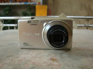 CASIO EXILIM EX-ZS28  16.1 Megapixels  Digital Camera ( Tested before Ship Out )