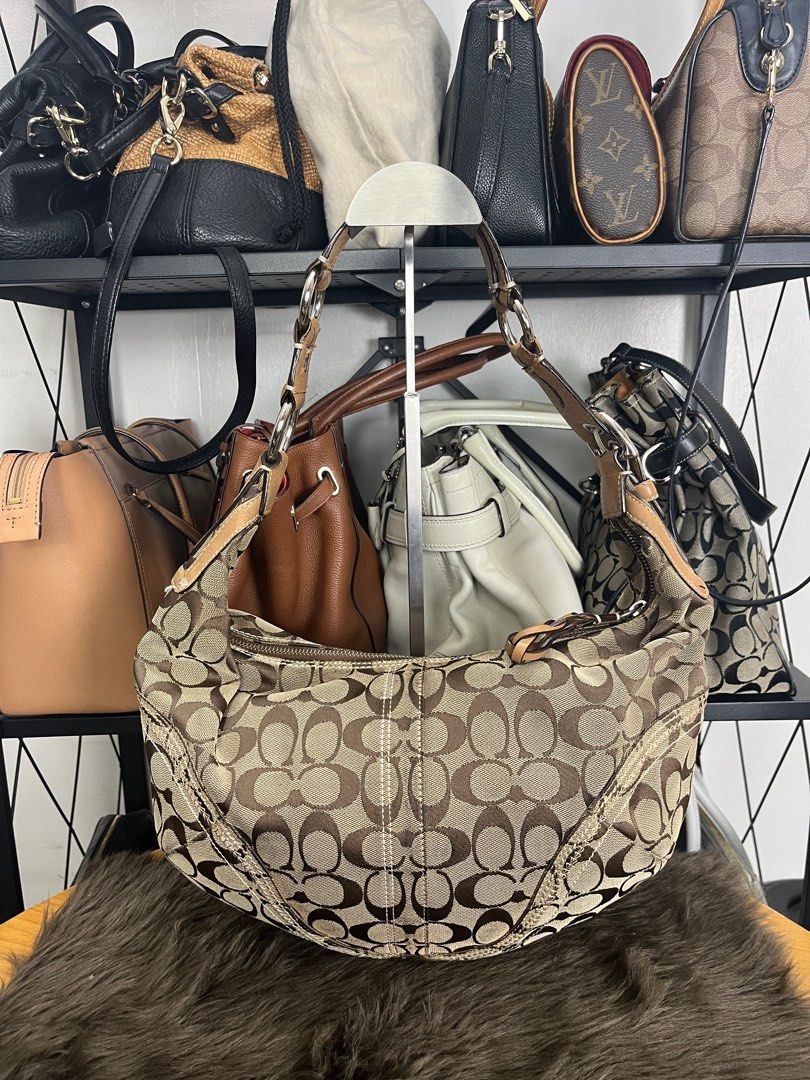 Coach signature hobo shoulder bag clearance