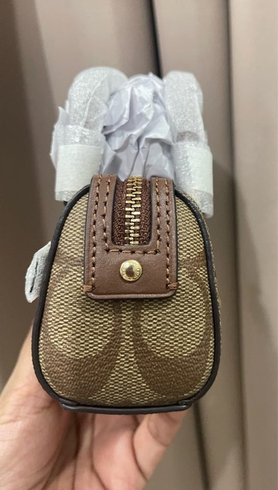 Coach Micro Rowan & Coach Chain Strap (Category: Luxury Bags & Wallets) located in Makati City. Submitted by thestylearchive (Listing ID 1307622317, Image 3). Description: Original Coach Micro Rowan and Coach chain strap rfs: decluttering.