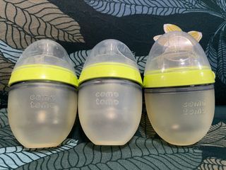 Comotomo 150ML Silicone Baby Feeding Bottle Green 1 Hole)