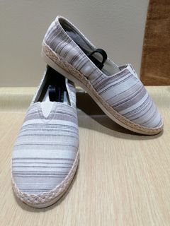 Esprit Size 8.5 Women Slip-On Shoes