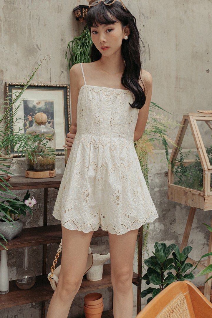 FASHMOB ELIAS EMBROIDERY PLAYSUIT IN OFF WHITE, Women's Fashion