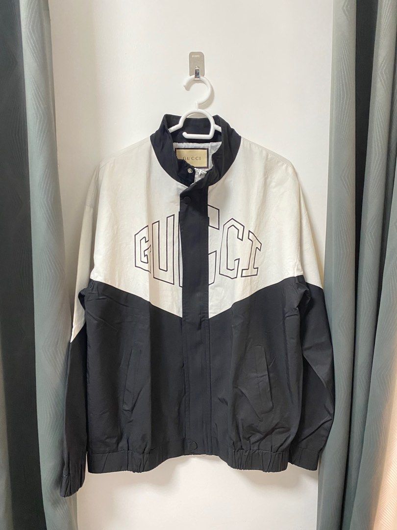 Gucci logo jacket deals