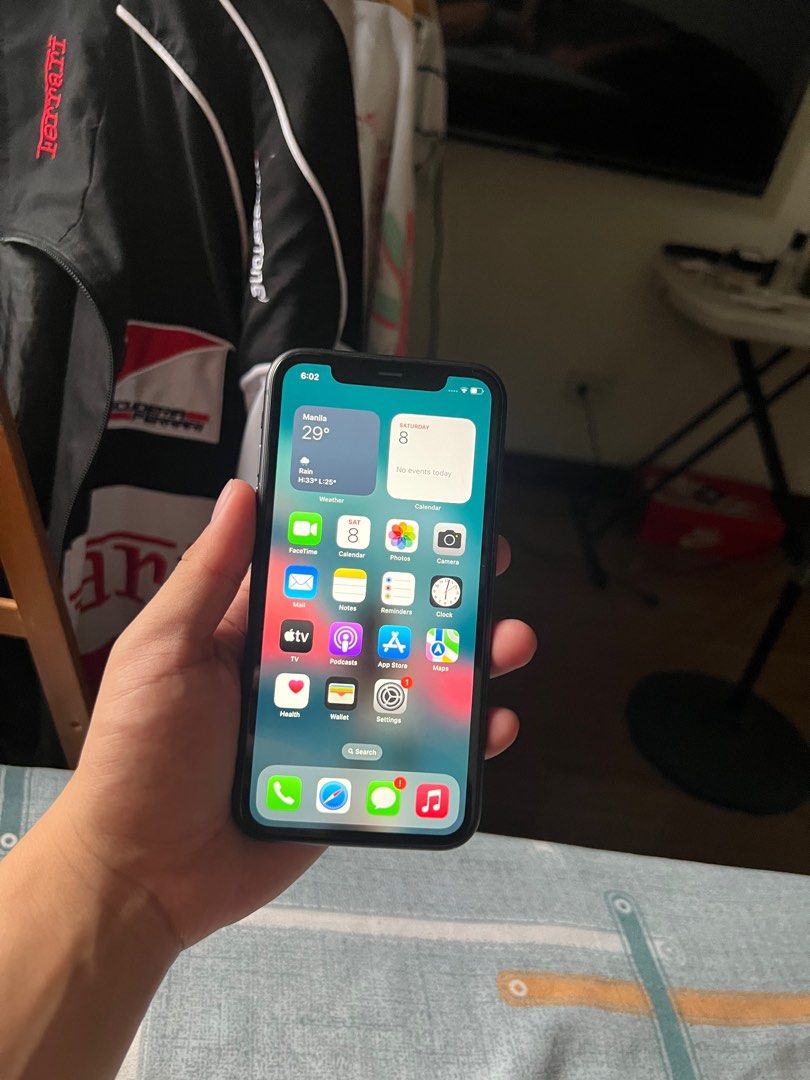 Iphone 11 128gb fu (Category: iPhone 11 Series) located in Quezon City. Submitted by tyler8. (Listing ID 1307676641, Image 2). Description: Iphone 11 128gb Factory unlocked For swap to any ios device Fixed! Fixed! Pristine condition No issue Unit comes with 2 casing For meetup: Around Marikina-Gateway cubao. .