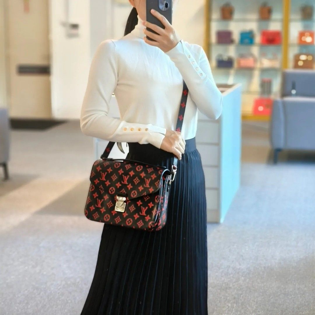 Louis Vuitton Pochette Metis Infra Rouge Monogram Limited Edition