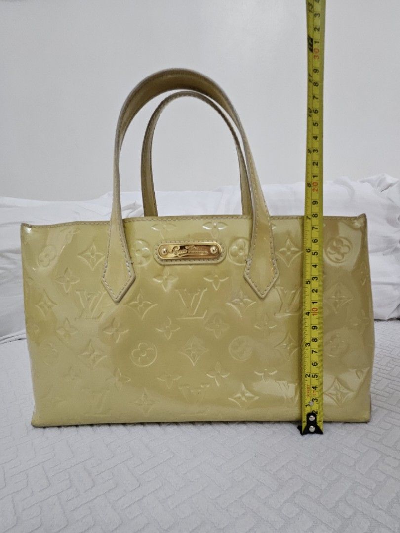LV Monogram Vernis Wilshire original (Category: Luxury Bags & Wallets) located in San Juan City. Submitted by rmdeclutter (Listing ID 1297764104, Image 3). Description: Original.