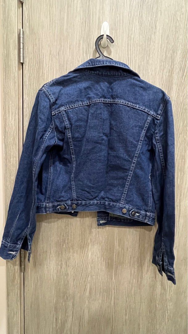 Mango (Category: Coats, Jackets and Outerwear) located in Singapore. Submitted by sailarmoon (Listing ID 1307574177, Image 3). Description: Mango Jean Jacket,likely use.
