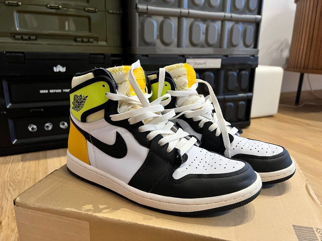 Nike Air Jordan 1 High OG Volts