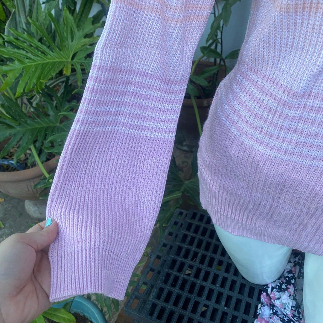Penshoppe Pink Striped Knitted Sweater (Category: Coats, Jackets and Outerwear) located in Davao. Submitted by lilsoulflower (Listing ID 1307699581, Image 2). Description: 🌸 penshoppe pink knitted sweater 🍄 (never used & bought at ₱1k) 🍃 L on tag (freesize) 🧿 mine at ₱500 .