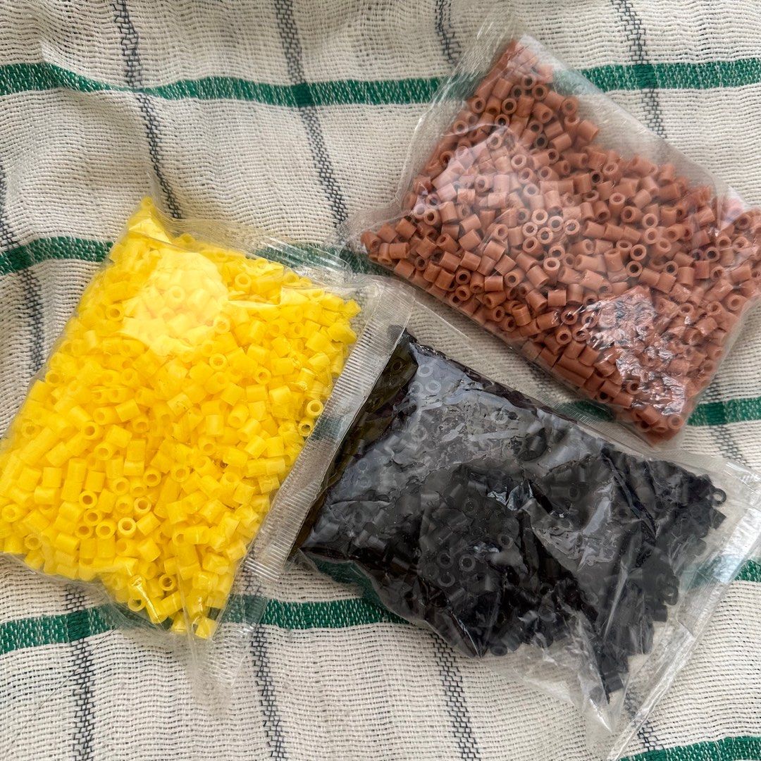 Perler Beads 5mm fuse beads 1000pcs (Category: Craft Supplies & Tools) located in Caloocan City. Submitted by shoppiyah (Listing ID 1307582968, Image 2). Description: Perled Beads refill 1000pcs pack Yellow, Black, Brown 50php each 📌 North Caloocan 🚚 J&T or Lalamove cod/non cod - sh0pee checkout (40php only).