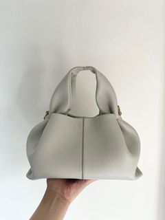 （分類：）位於 。 由 thethirdwardrobe 提交（商品編號 1307659970，圖片 1）。簡介： 。