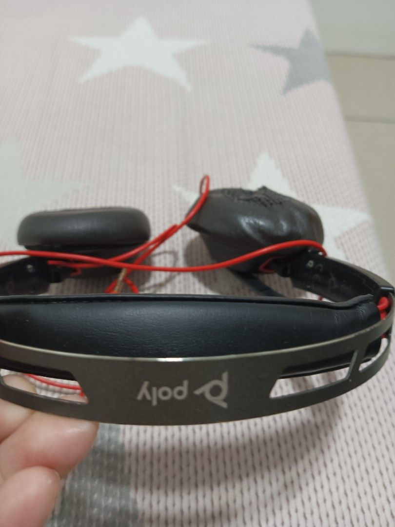Pony Plantronics Call Center Headset (Category: Headphones & Headsets) located in Rizal. Submitted by lest_shop (Listing ID 1307596716, Image 1). Description: in very good voice condition, with noise cancelling. the leather cover in the other side is detached. but can be repaired in terms of performance, no issue.