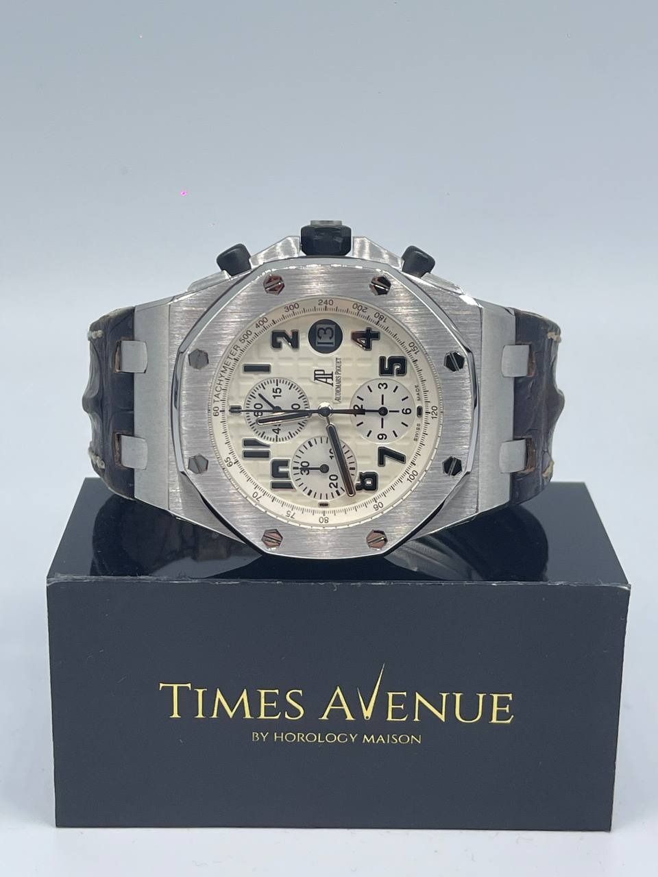 Preowned Undated Discontinued Audemars Piguet Royal Oak Offshore Chronograph 26170ST 26170ST.OO.D091CR.01 "Safari" (Category: Watches) located in Singapore. Submitted by timesavenuesg (Listing ID 1307618487, Image 1). Description: Get notified of our new listings and the latest prices: //t.me/timesavenue Find out about our authentication process and what sets us apart: https://horologymaison.com/why-choose-us/ Model number: 26170ST.OO.D091CR.01 D