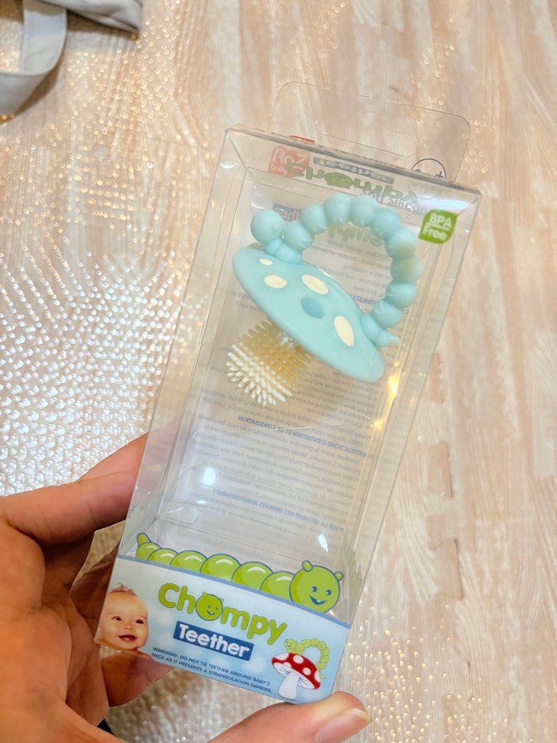 Razbaby teether (Category: Soothers & Pacifiers) located in Quezon City. Submitted by bnsellacct (Listing ID 1307594366, Image 1). Description: Razbaby teether Blue.