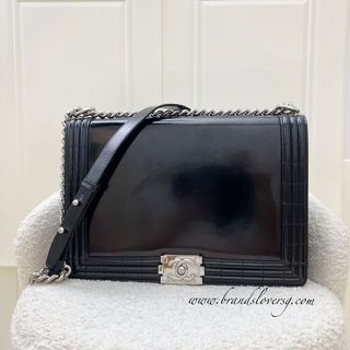 (Category: ) located in . Submitted by brands_lover (Listing ID 1307613145, Image 1). Description: .