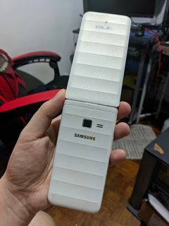 Samsung Galaxy Folder 1 8GB White COMPLETE