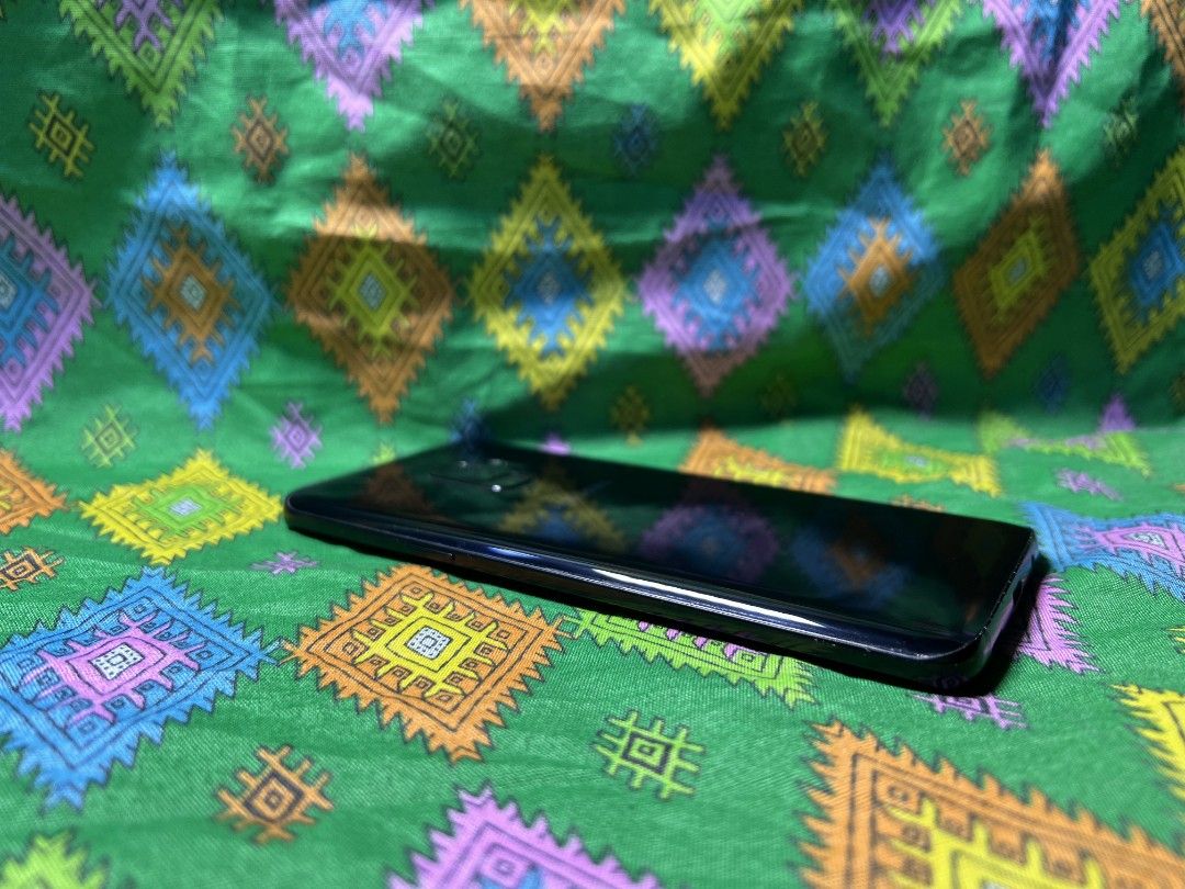 SAMSUNG s9 (Category: Samsung) located in Quezon City. Submitted by mubrogadgets (Listing ID 1307695250, Image 2). Description: SUMMER SUPER SALE!!!🏖🏖☀️☀️ 🔥🔥🆕️SAMSUNG S9 ❤️❤️ 4000₱only pm me now to avail the summer promo may slight amoled burn na no history of repair or issue ➡️Super linaw ng both camera • 64GB | 4GB • NTC • Inclusion: Replacement Charger • 3 days Store Warranty Exynos 9810 ➡️DIRECT 2ND HAND SUPPLIER. ➡️Wholesale/Reseller Pr