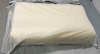 (Category: ) located in . Submitted by sellingbecausehungry (Listing ID 1307693454, Image 1). Description: .