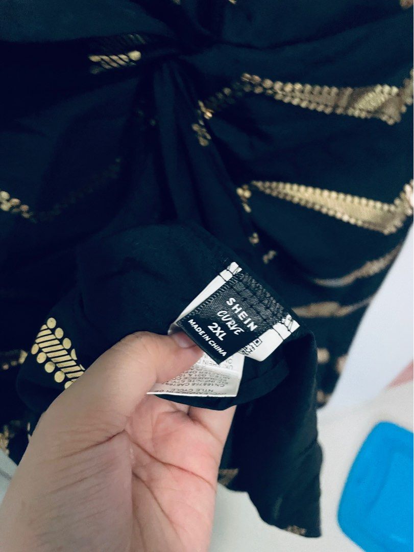 Shein Curve Dress 2xl (Category: Dresses) located in General Trias. Submitted by bella1026 (Listing ID 1307681410, Image 2). Description: Brandnew Shein Curve dress Size 2xl Black/Gold Measurement indicated napo.