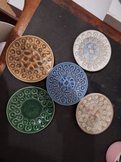 Stoneware Saucer Set