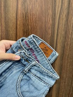 (Category: ) located in . Submitted by prelovedump19 (Listing ID 1307702385, Image 1). Description: .