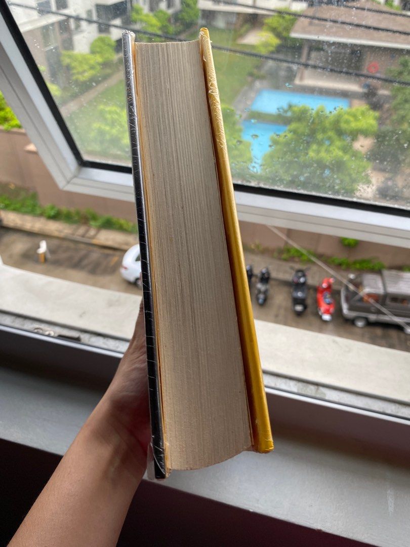 This is what happy looks like book (Category: Storybooks) located in Cainta. Submitted by vinadeclutters (Listing ID 1307650963, Image 2). Description: Like new, with cover.