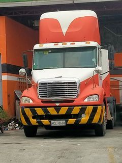 Trucktor head