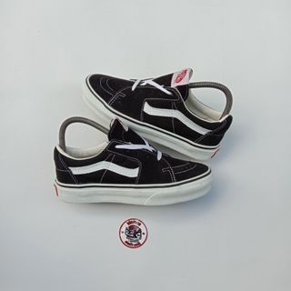(Kategori: ) berada di . Dikirim oleh idaman_sneakers (ID iklan 1307696679, Gambar 1). Deskripsi: .