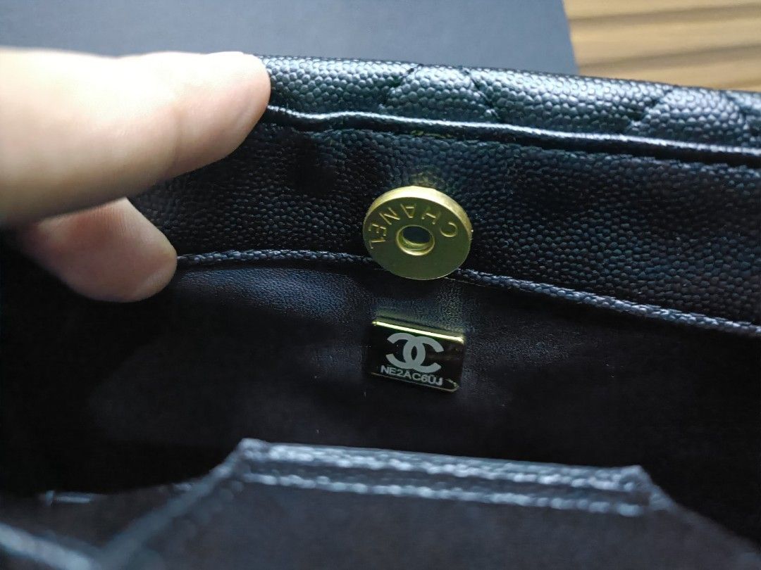 Vp gift CC sling bag (Category: Luxury Bags & Wallets) located in Cebu City. Submitted by esrpreloved (Listing ID 1307605327, Image 3). Description: japan auction vp gift collection Genuine leather coded with chip NO FLAWS.