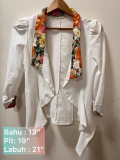 (Category: ) located in . Submitted by kimorapreloved (Listing ID 1307679473, Image 1). Description: .
