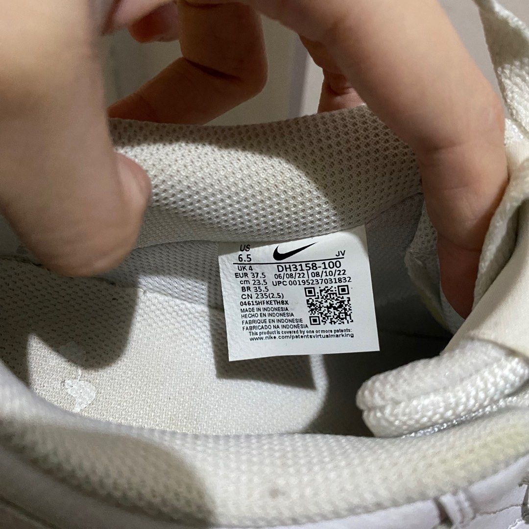 Womens Nike Court Vision Low (Category: Sneakers) located in Muntinlupa City. Submitted by declutterbuster (Listing ID 1307691325, Image 2). Description: Good Condition 23.5 cm Bought in Japan No Issue With box Payment first thru gcash .