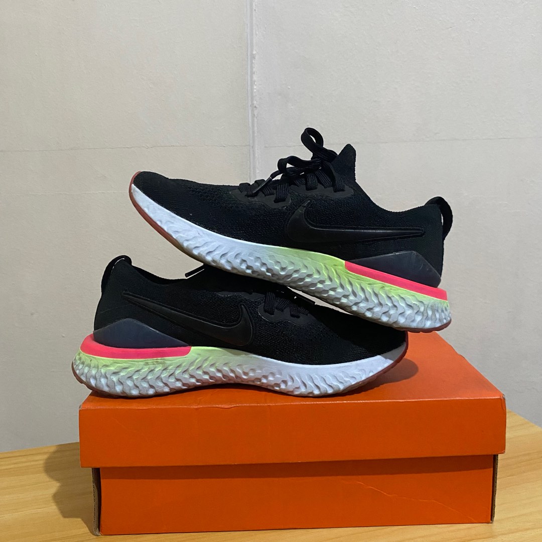 womens nike air max up