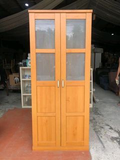 Wooden 2-door wardrobe
Price : 8900

32L x 23W x 75H inches
Solid wood with glass doors
In good condition
Code LJ 1023