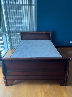 Wooden double bed w mattress