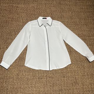 XS - SM Woman chiffon White long sleeves blouse polo