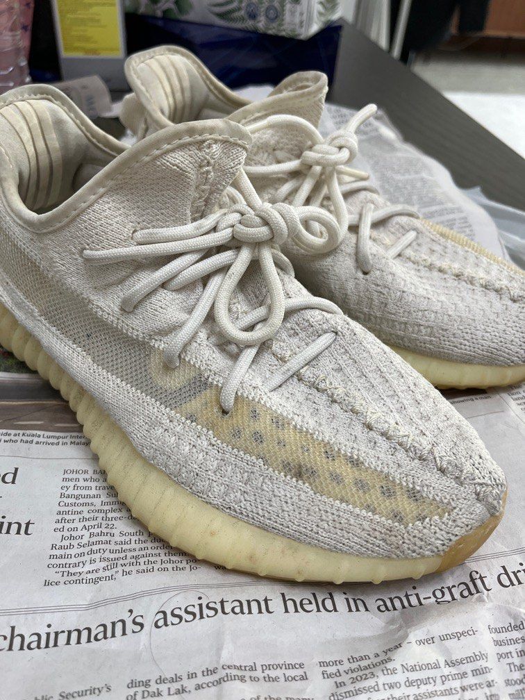 Yeezy Boost 350V2 white sneakers Men s Fashion Footwear Sneakers on Carousell