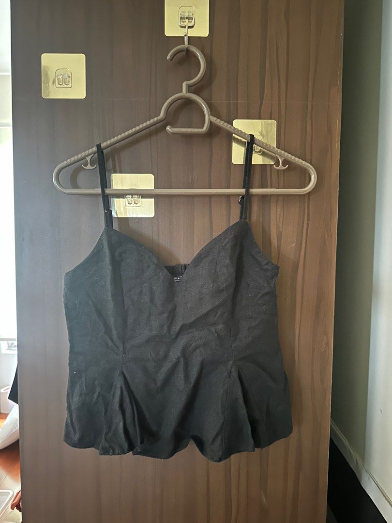 Zara Black Top (Category: Sleeveless) located in Quezon City. Submitted by thriftables (Listing ID 1307618834, Image 2). Description: .
