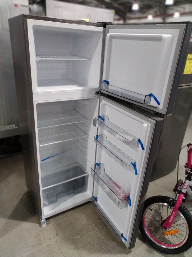 7.7cu.ft 2 door ref SHARP (Category: Refrigerators and Freezers) located in Manila. Submitted by chawchul (Listing ID 1307764451, Image 2). Description: pm.me for sure buyer.thankyou.