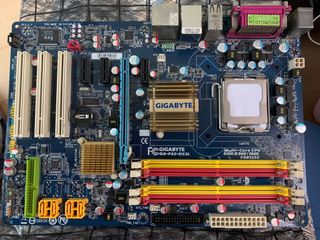 Old Computer Motherboard461971945833123840