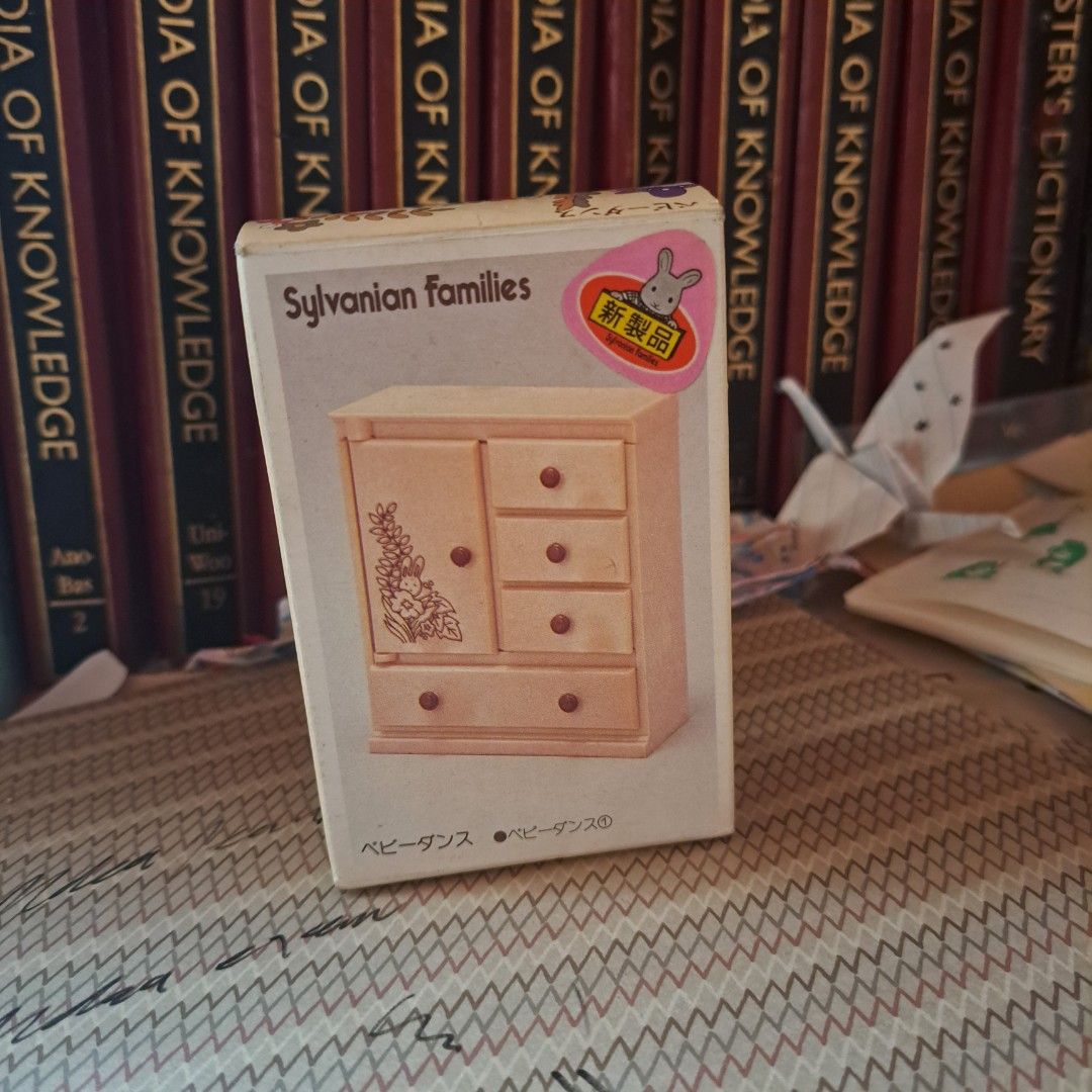 *°- Sylvanian families beige wardrobe -°* (Category: Babies & Kids Fashion) located in M'Lang. Submitted by ardinelle.finds (Listing ID 1307883491, Image 3). Description: a cute mini wardrobe with lots of drawers for your mini clothes :> feel free to message me if you have some questions.