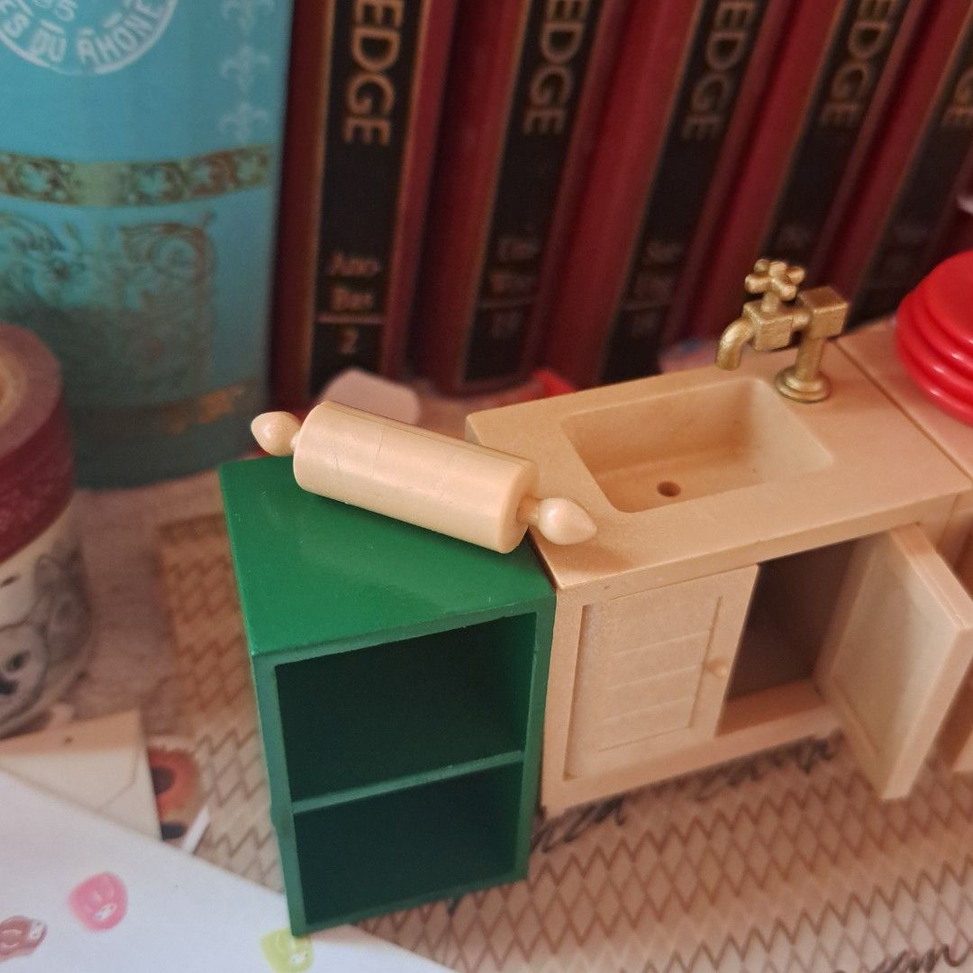 *°- Sylvanian families mini kitchen toy set -°* (Category: Kids Toys) located in M'Lang. Submitted by ardinelle.finds (Listing ID 1307895851, Image 3). Description: a cute little kitchen set for your toys to cook some wonderful dishes :3 feel free to ask me some questions ☆.