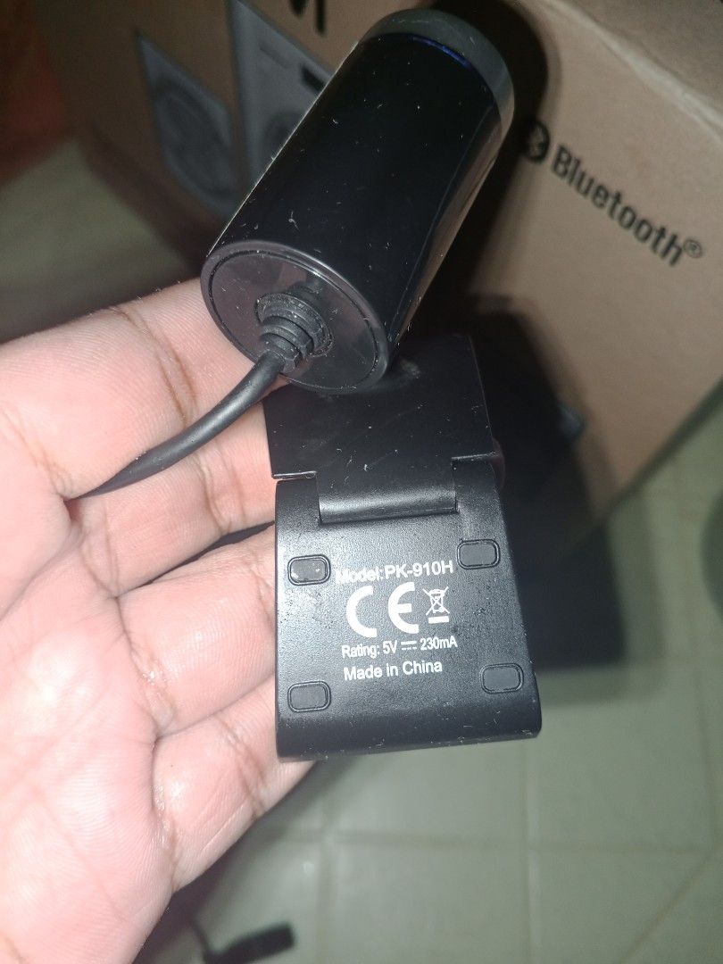 a4 tech camera pk 910H 1080p (Category: Webcams) located in Mandaluyong City. Submitted by jaydeevalera (Listing ID 1307882802, Image 3). Description: Still working (Can't do tries or send videos but I guarantee you it's working. Nabenta na kase yung buong PC so naiwan na to) RFS: need funds.