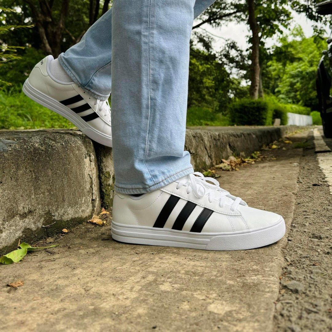 ADIDAS DAILY 2.0 CLASSIC B W Men s Fashion Footwear Sneakers on Carousell