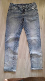 (Category: ) located in . Submitted by Sabs_Preloved (Listing ID 1307779874, Image 1). Description: .