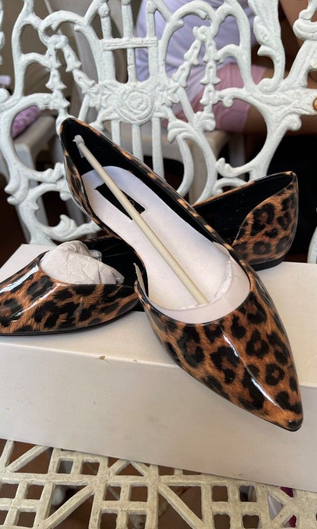 Aldo Animal Print Shoes (Category: Flats & Sandals) located in Quezon City. Submitted by icebox28 (Listing ID 1307855983, Image 1). Description: Animal Print Aldo Shoes.
